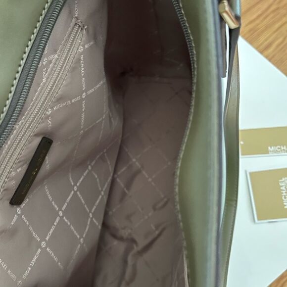 SOLD .……NWT. Michael Kors Center Stripe Morgan Olive / Multi large tote. - Picture 6 of 6